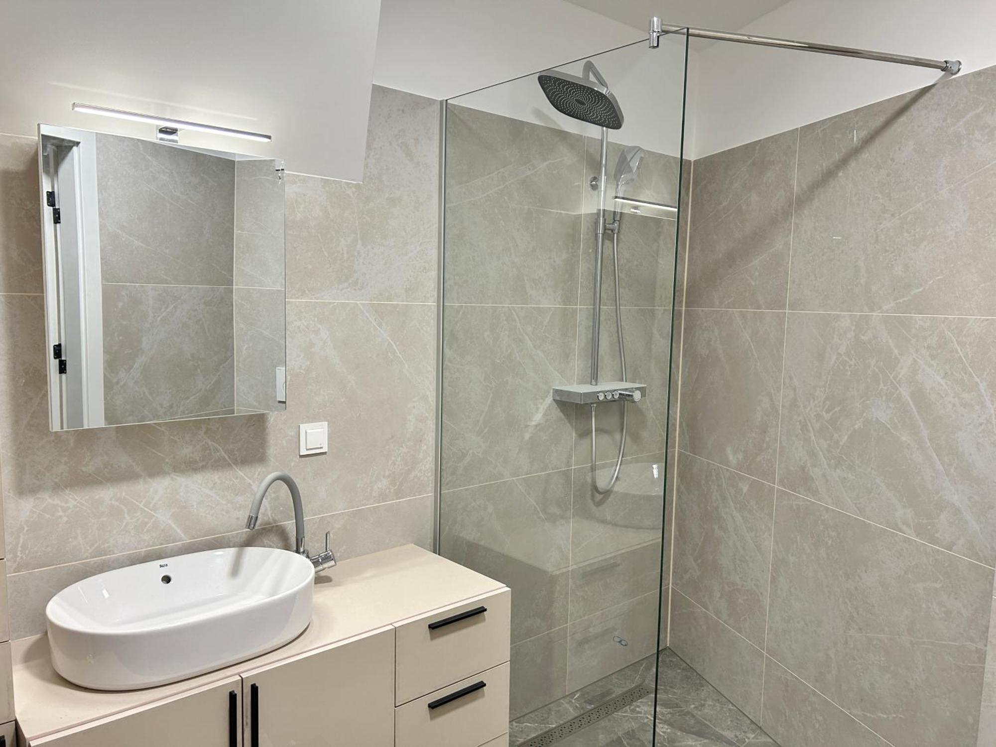 וינה Asp Modern Apartments With Balcony & Free Parking מראה חיצוני תמונה